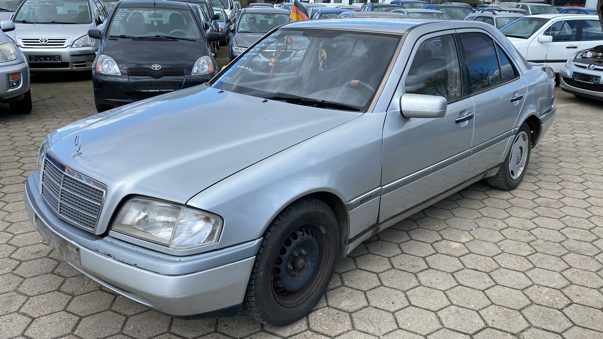 Mercedes C200