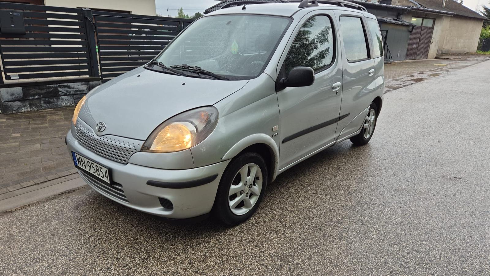 Toyota Yaris Verso