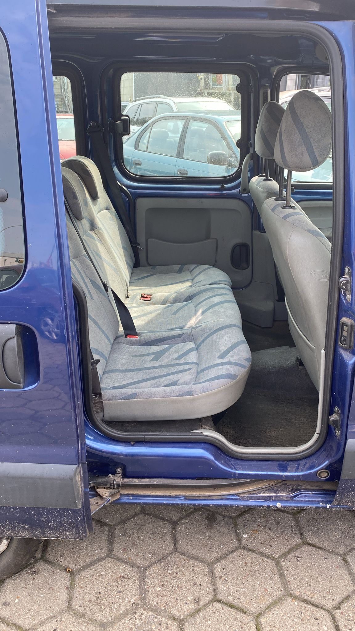Renault Kangoo – AfricaCarz