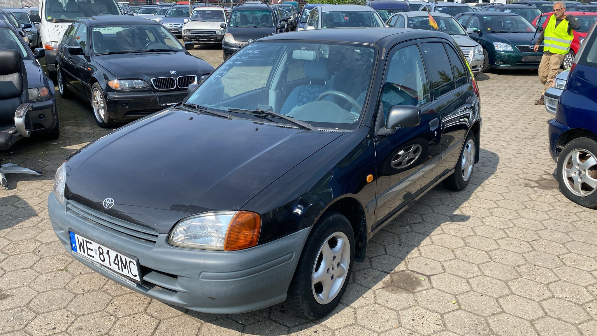 Nissan Starlet