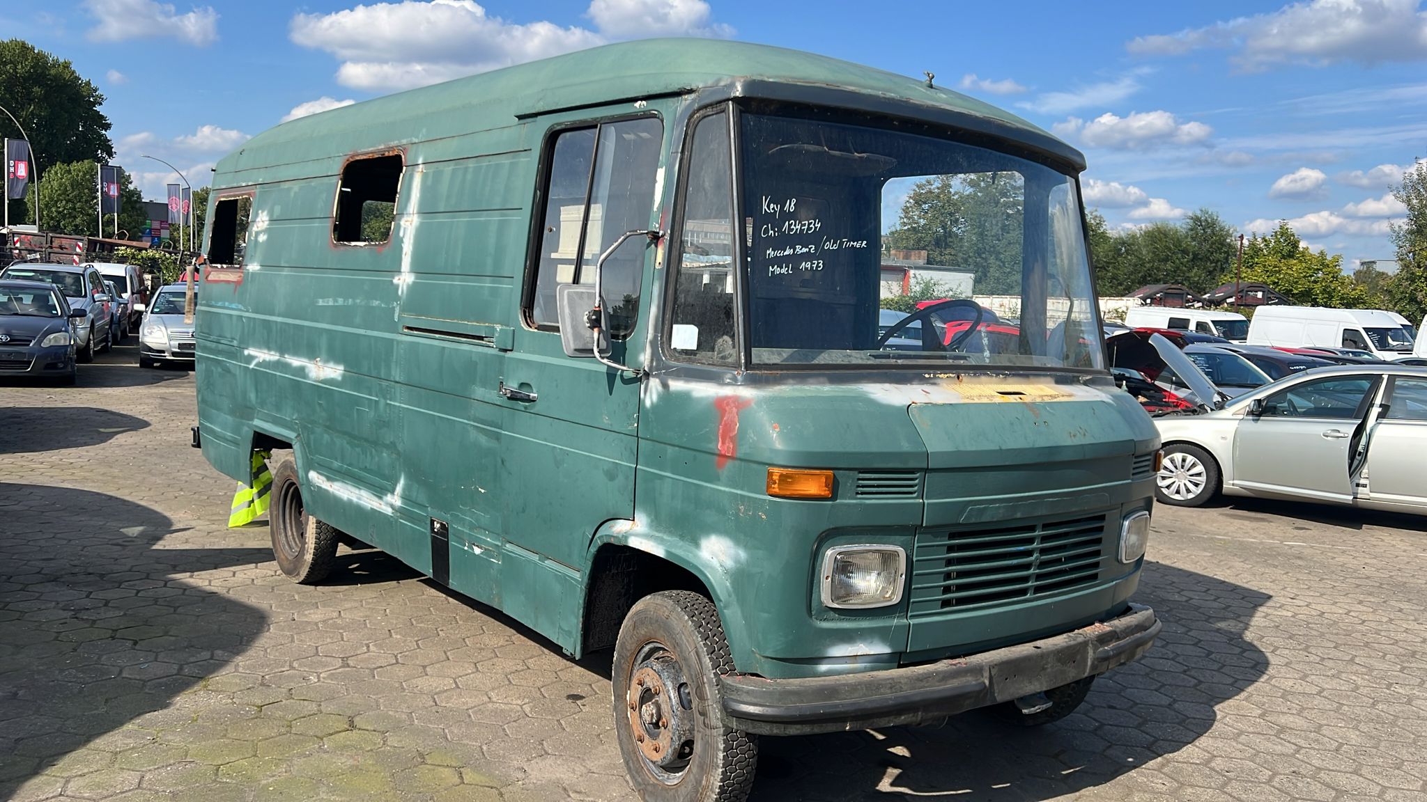 Mercedes Bus