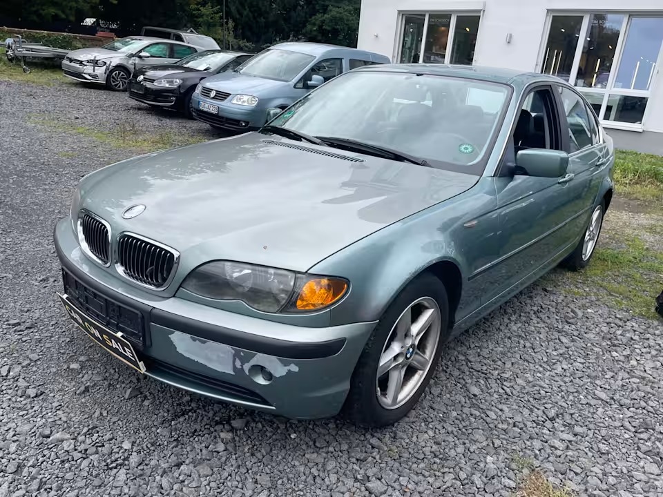 BMW 320i