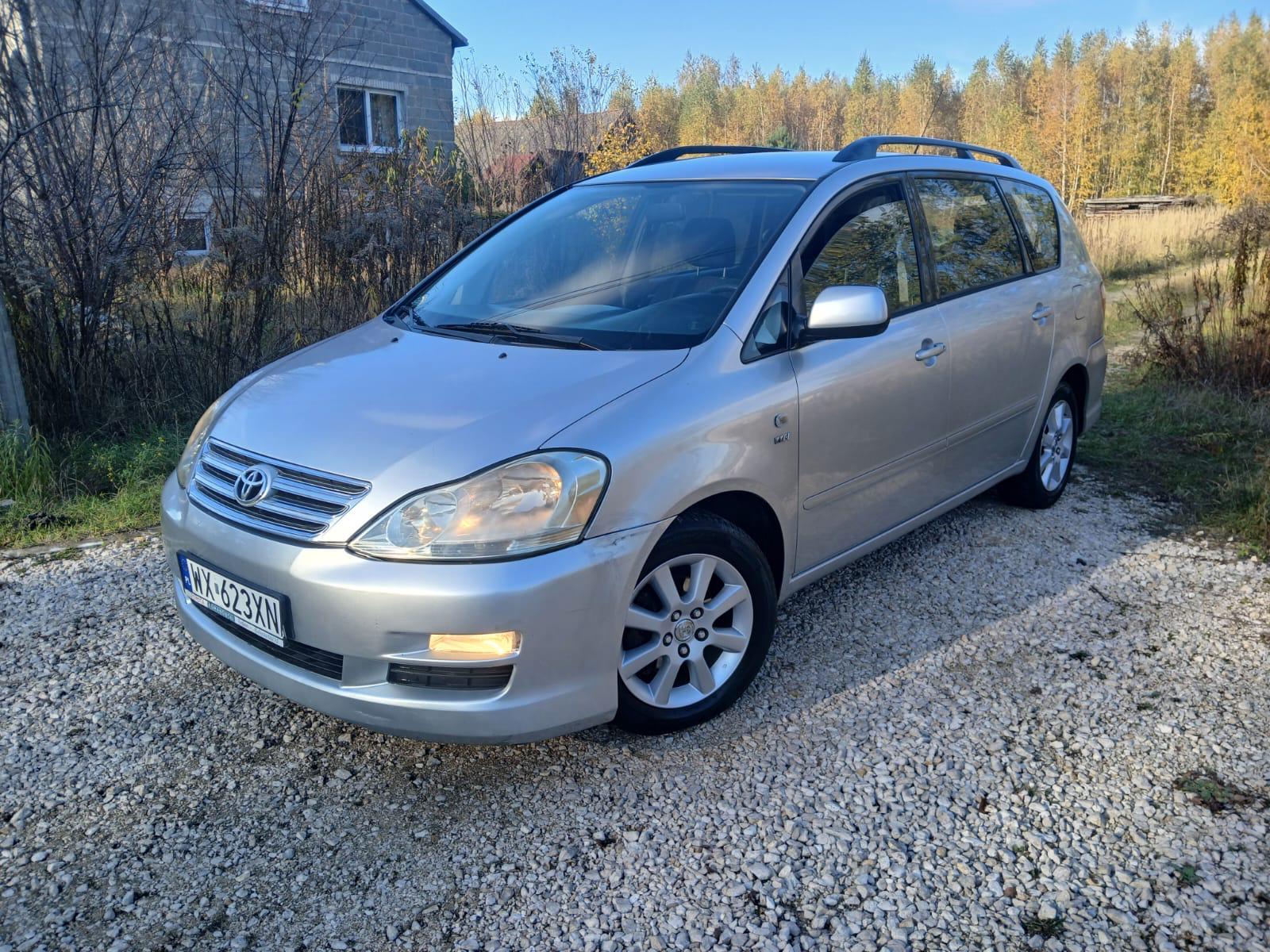 Toyota Avensis Verso