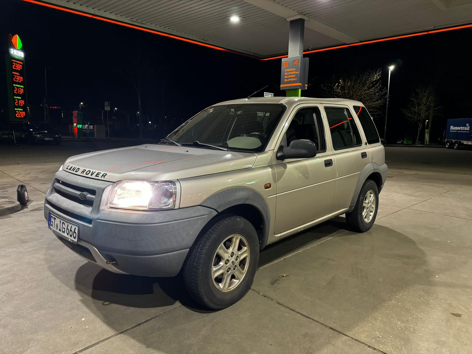 Toyota Land Rover