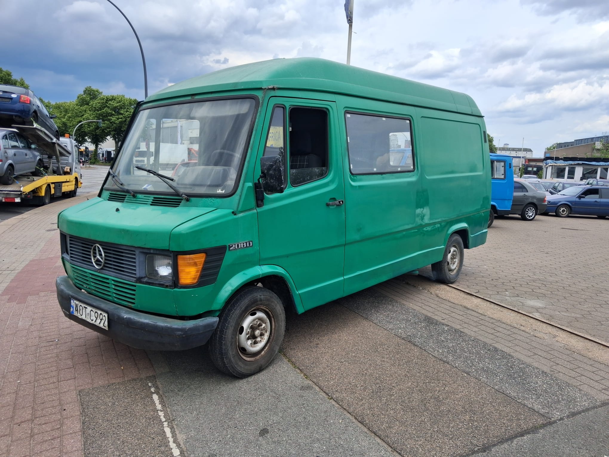 Mercedes 208