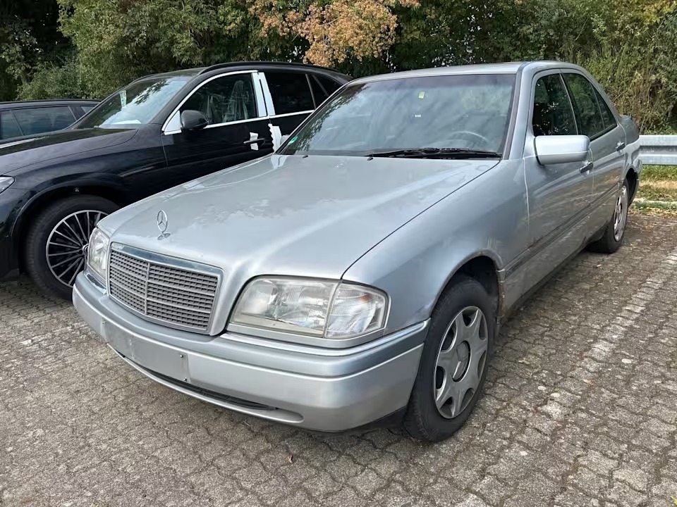 Mercedes C180